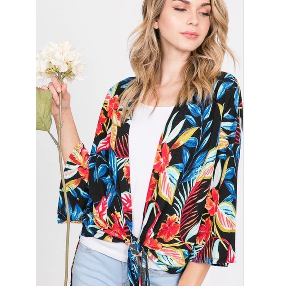 Miss Lili Tops - NEW Miss Lili floral short kimono